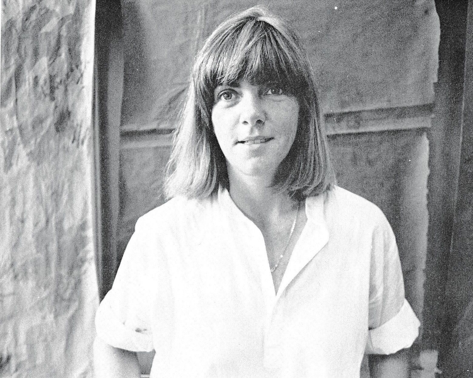 Photo de Louise Robert parue dans Louise Robert/Michel Goulet, Montréal, Musée d’art contemporain, 1980. Photo : Gilles Dempsey.